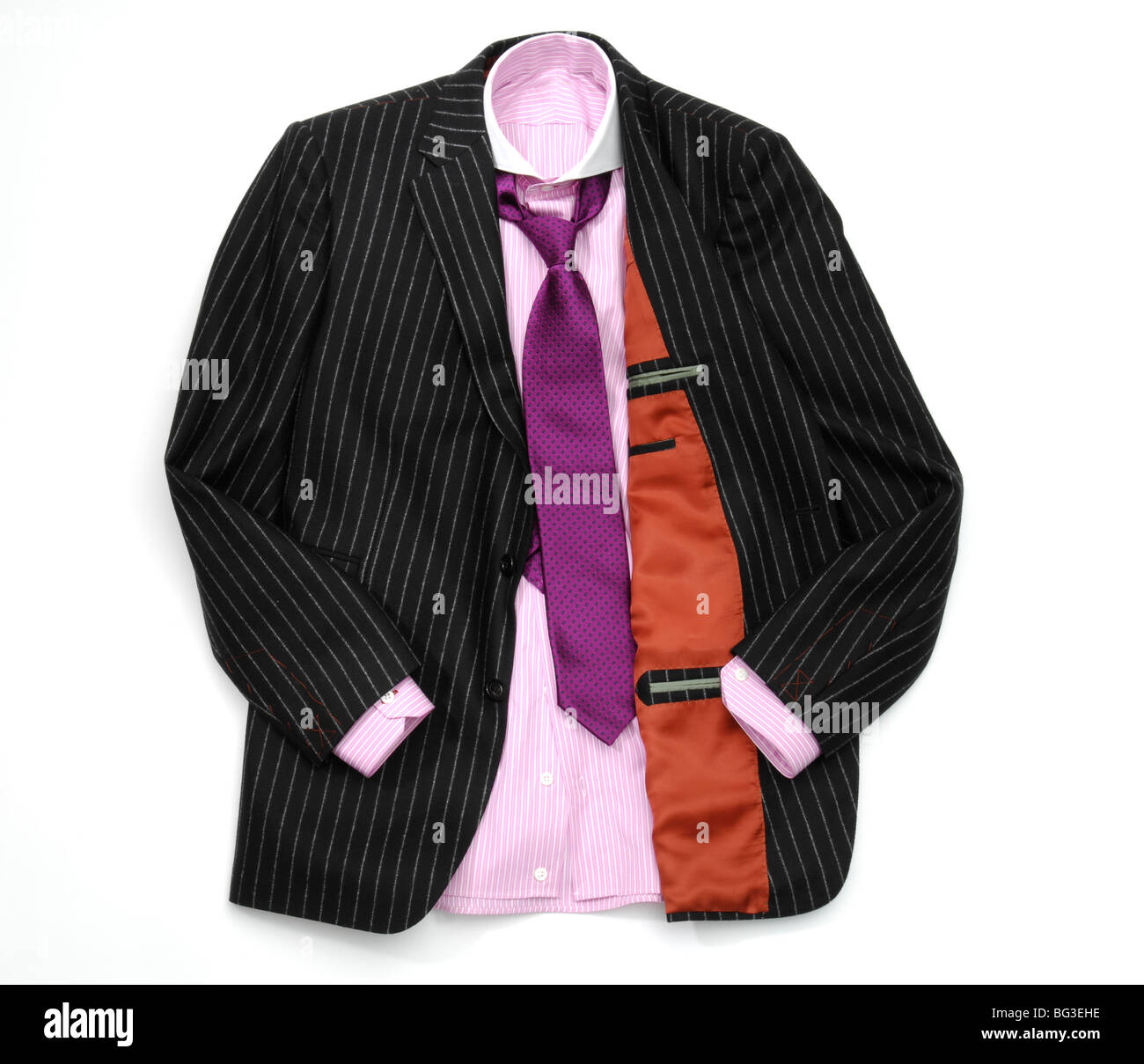 Un traje de mens - camisa rosa, morado y negro tie pin despojado chaqueta  negro Fotografía de stock - Alamy