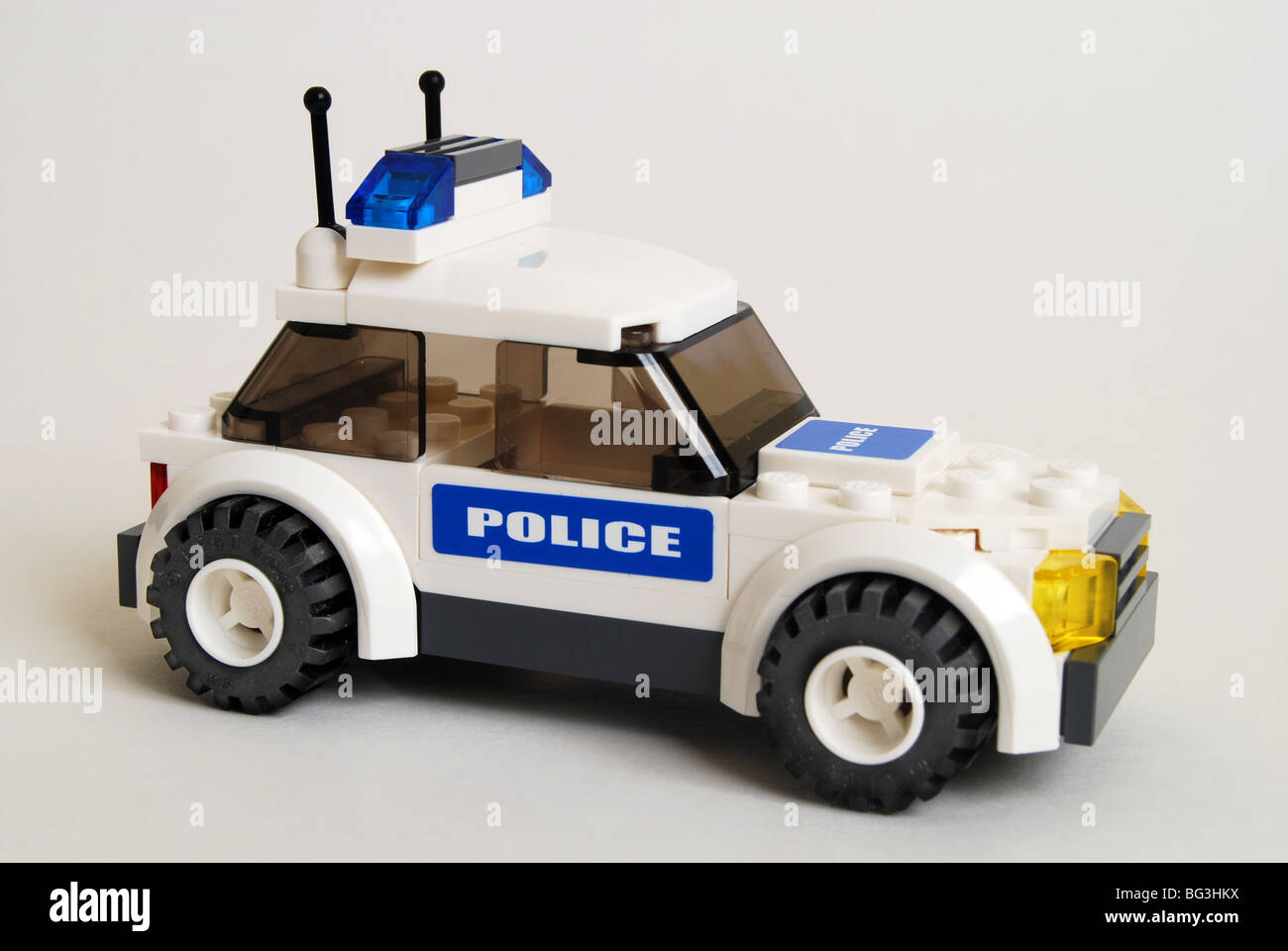 Coche de policía lego de juguete Fotografía de stock - Alamy