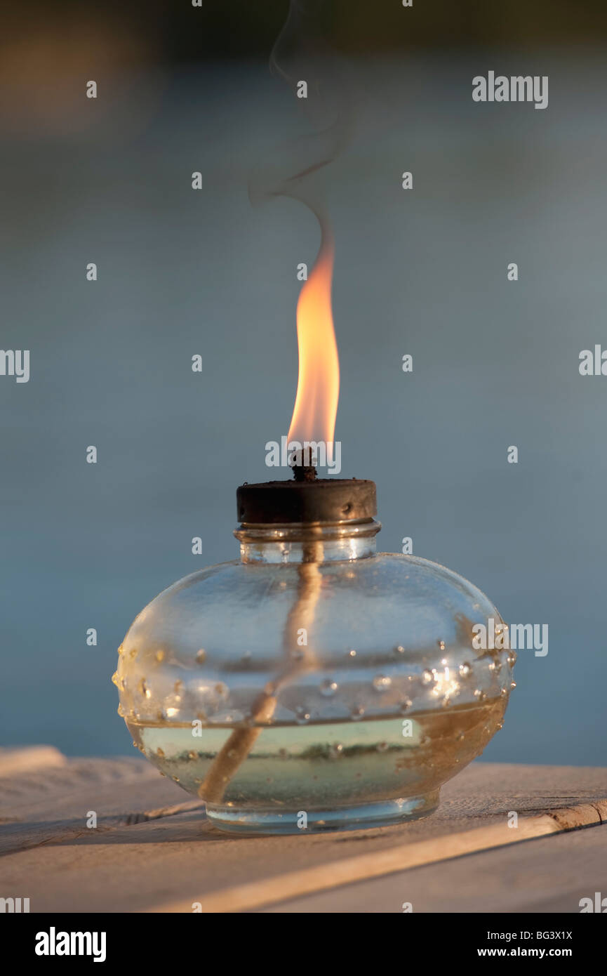 Vela de aceite fotografías e imágenes de alta resolución - Alamy