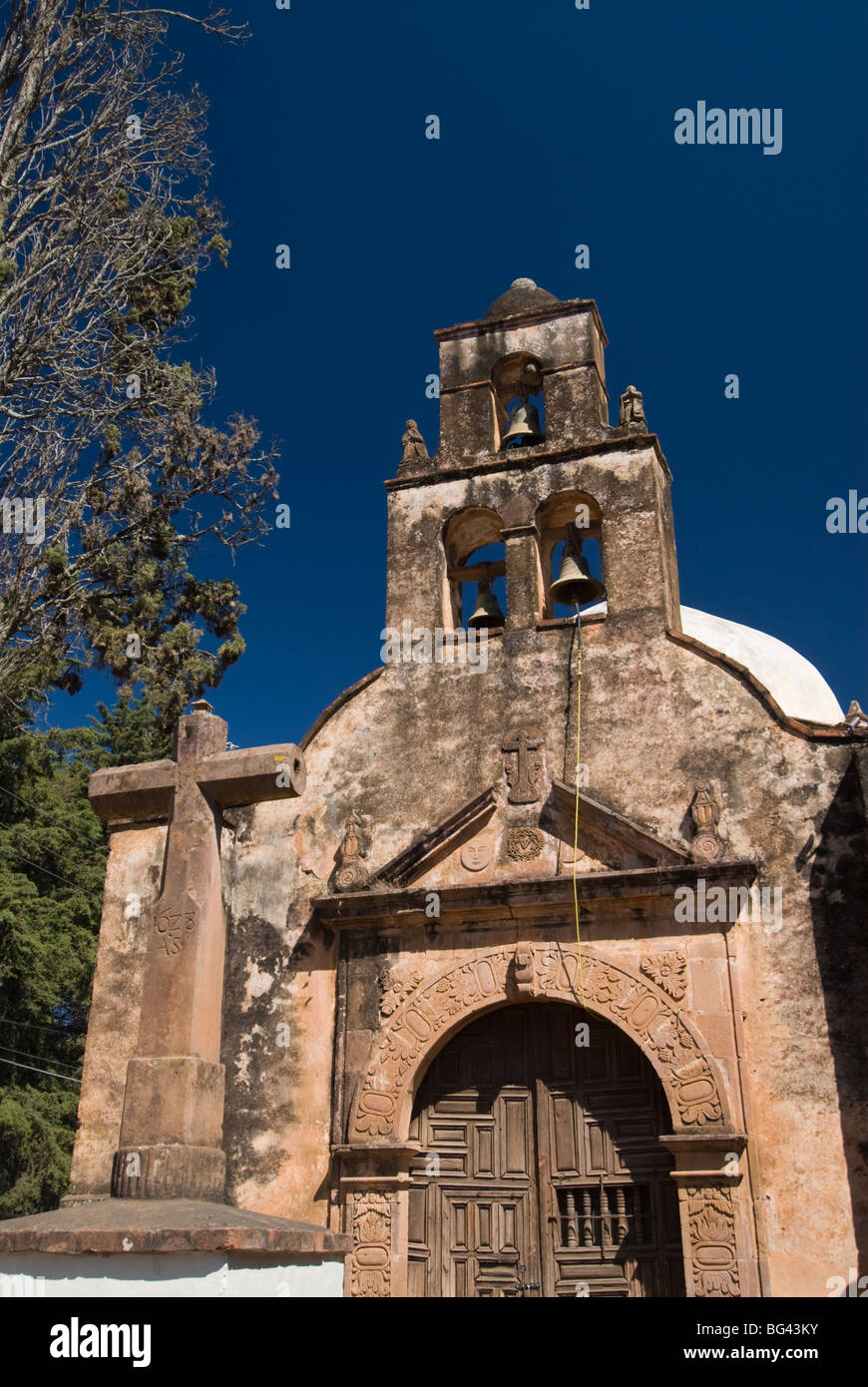 El Humilladero (el lugar de la Humillación), la iglesia más antigua de Pátzcuaro, construido a principios del siglo XVII, Pátzcuaro, Michoacán, México Foto de stock