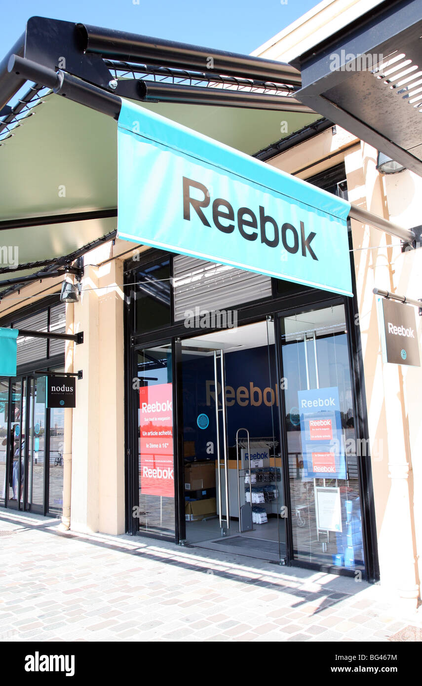 Reebok store en Burdeos, Francia Fotografía de stock - Alamy
