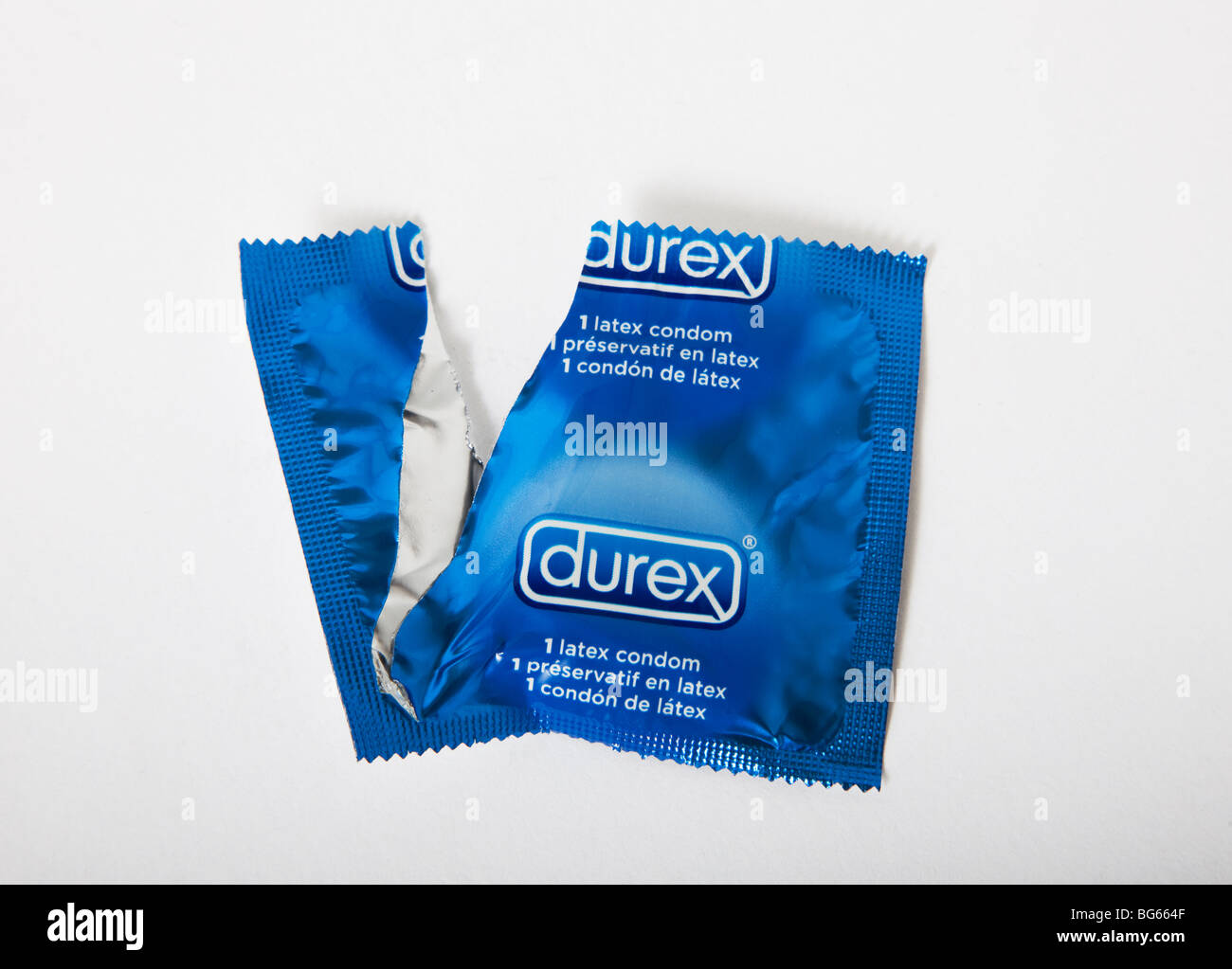 Rip pack preservativos Durex wrapper Foto de stock
