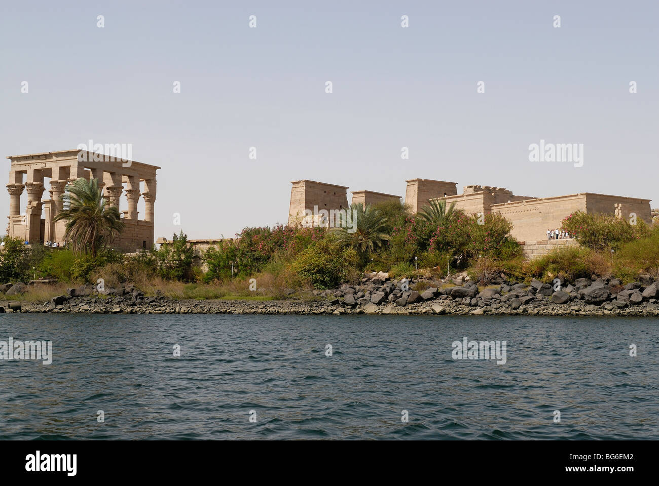 En la isla de Philae Temple en el río Nilo, Egipto. Foto de stock