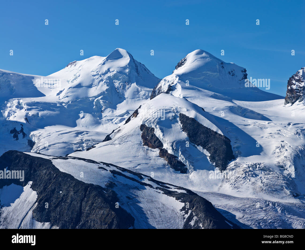 Suiza, Valais, Zermatt, Gornergrat,picos del monte Breithorn y Liskamm visto desde el Gornergrat Foto de stock