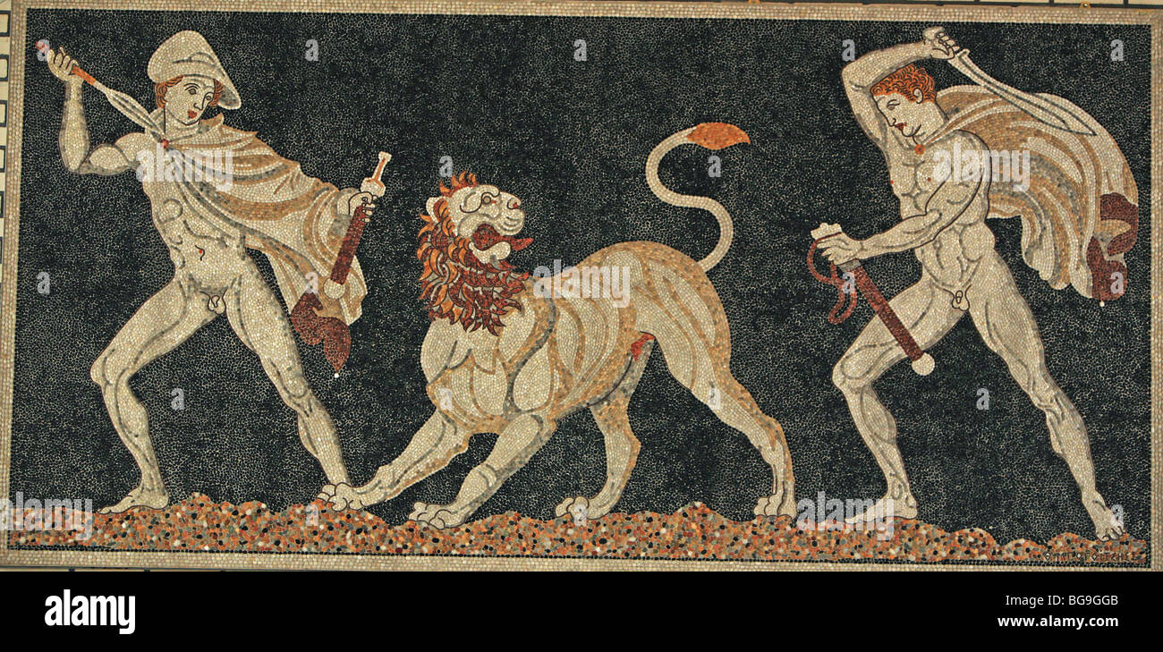 Imagen de un piso de mosaico antiguo llamado la caza de leones desde una  casa en la antigua Pella Pela Grecia Fotografía de stock - Alamy