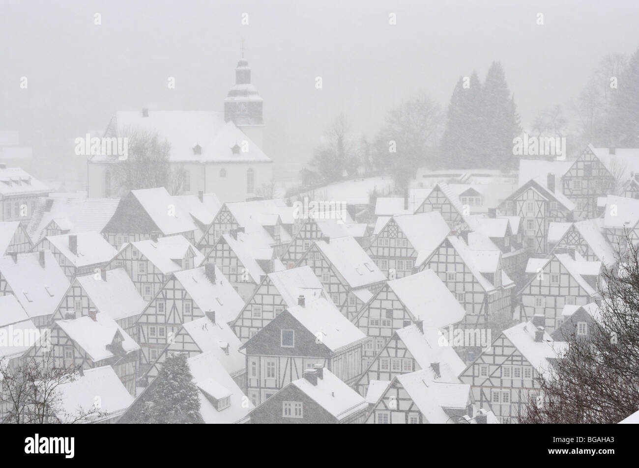 Ciudad alemana Freudenberg en invierno Foto de stock