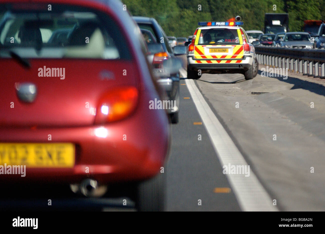 Royalty free fotografía del coche de policía m25 Peligro de congestión crash tailback UK Foto de stock