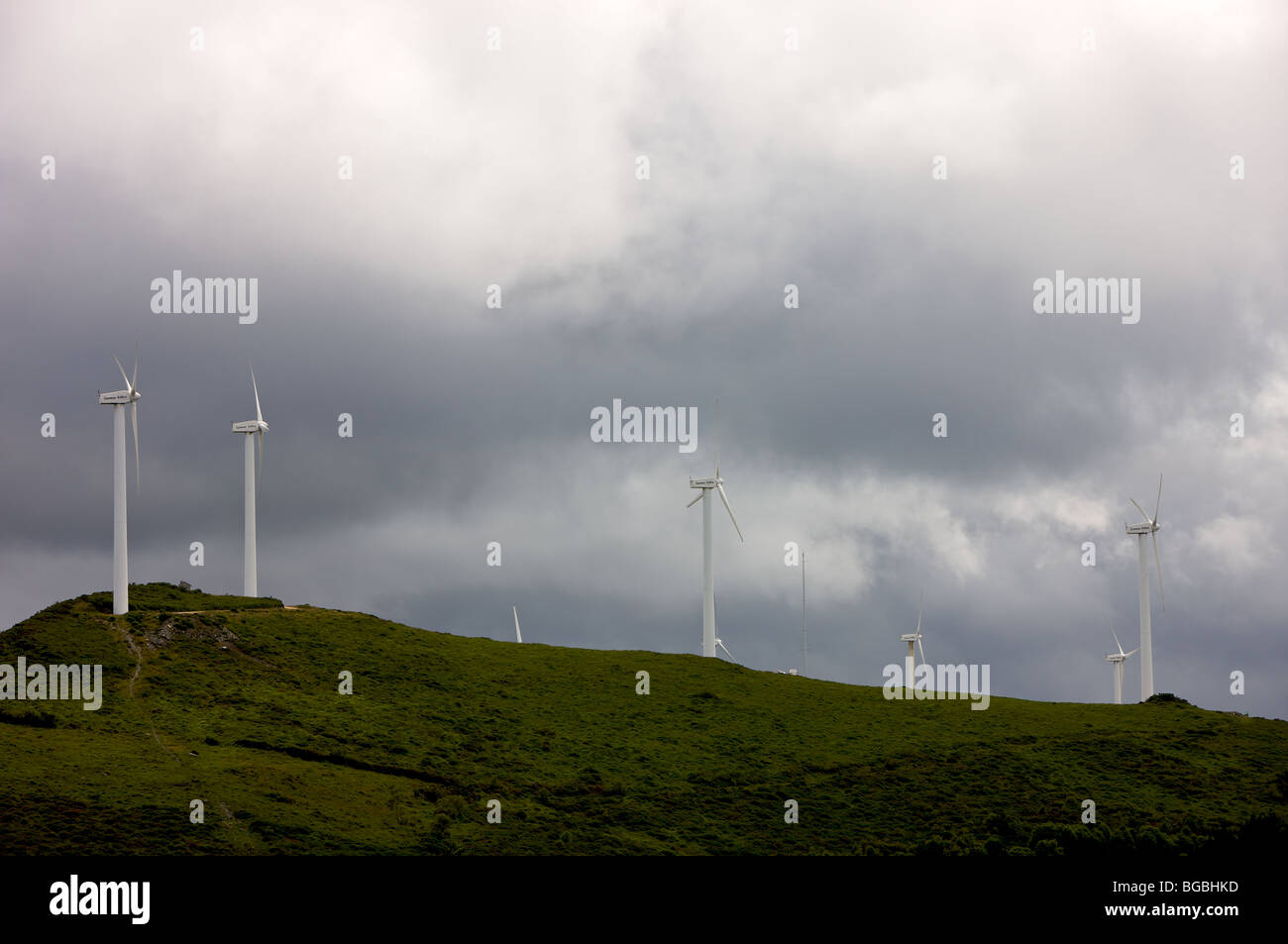 Generadores eólicos en Galicia, España Fotografía de stock - Alamy