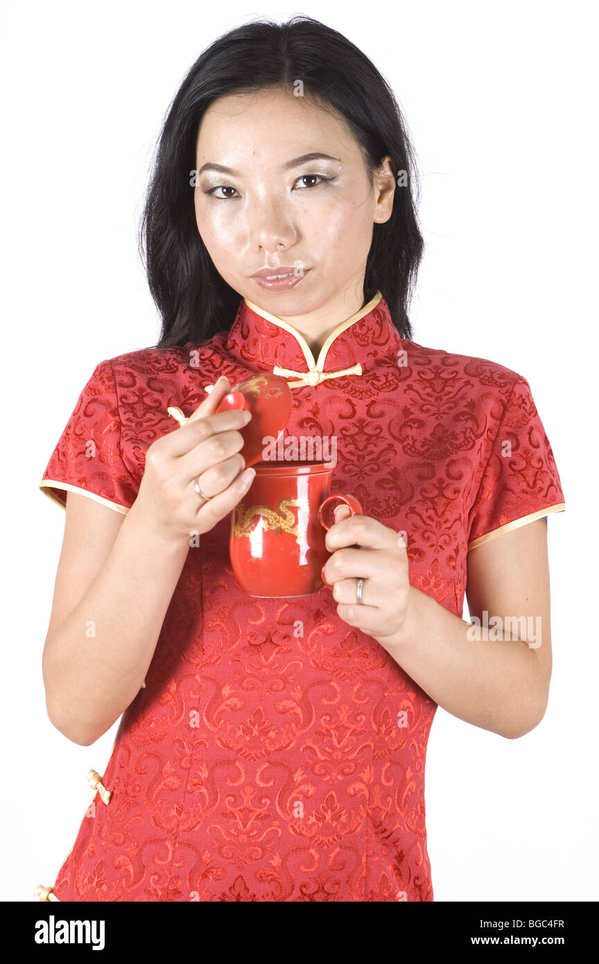 Niña China, Asia belleza posando para fotos en traje tradicional, la