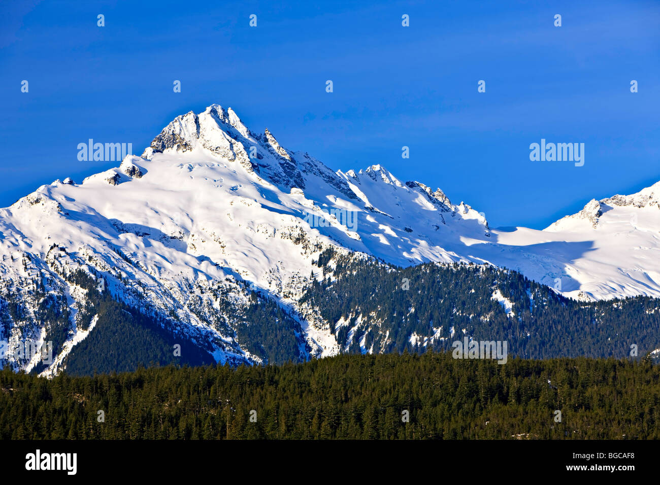 Monte Tantalus (2603 metros/8540 pies), Tantalus Cordillera de la costa, montañas, British Columbia, Canadá. Foto de stock