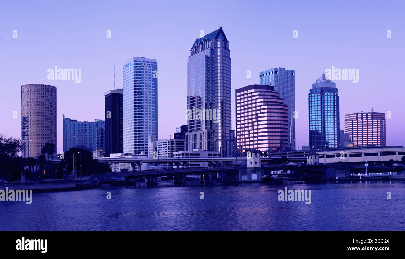 Los edificios en el centro de Tampa, Florida Foto de stock