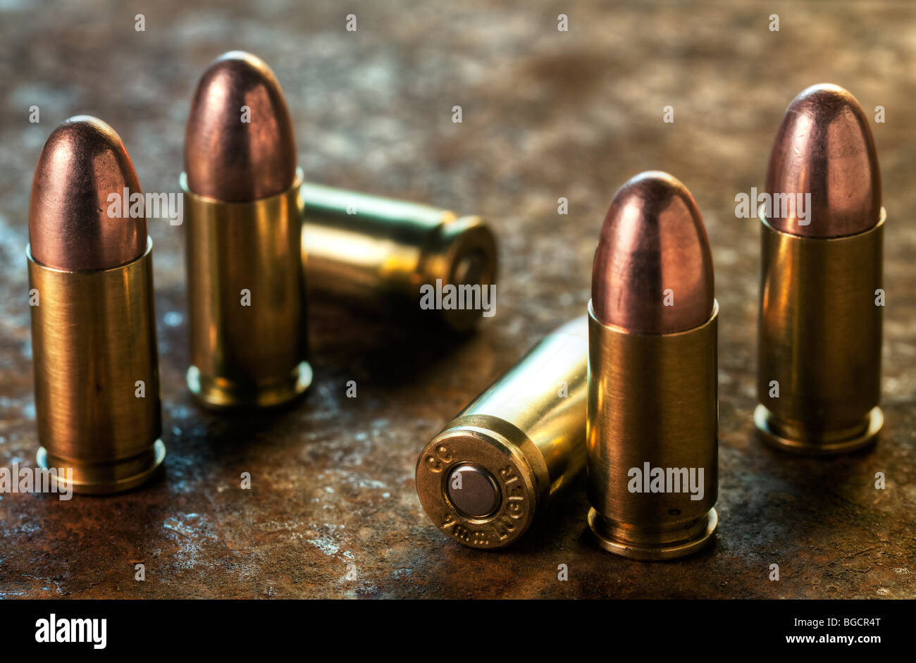 9mm cartridges fotografías e imágenes de alta resolución - Alamy