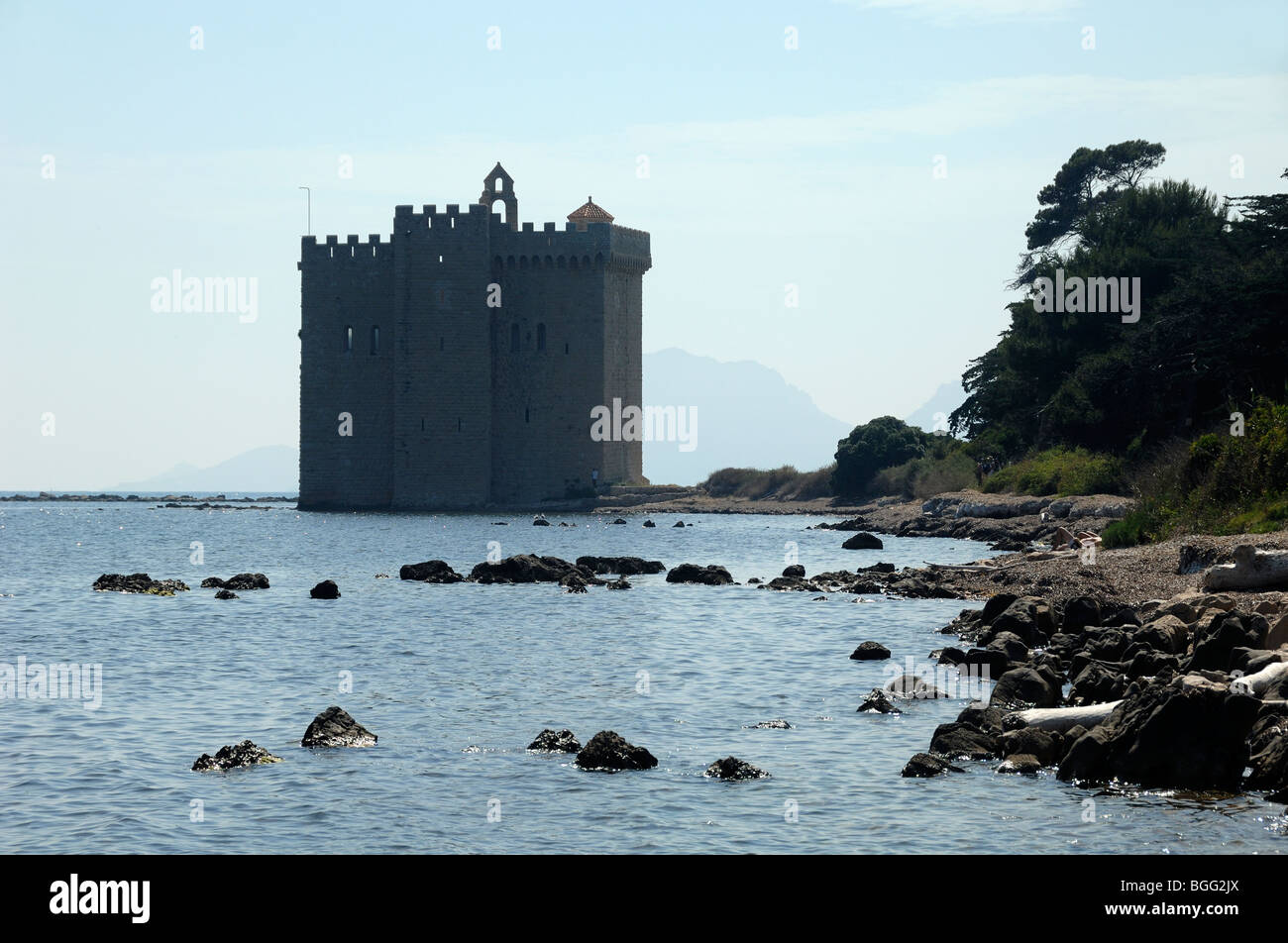 Monasterio medieval fortificada de Lérins Abbey, Île St Honorat, Islas