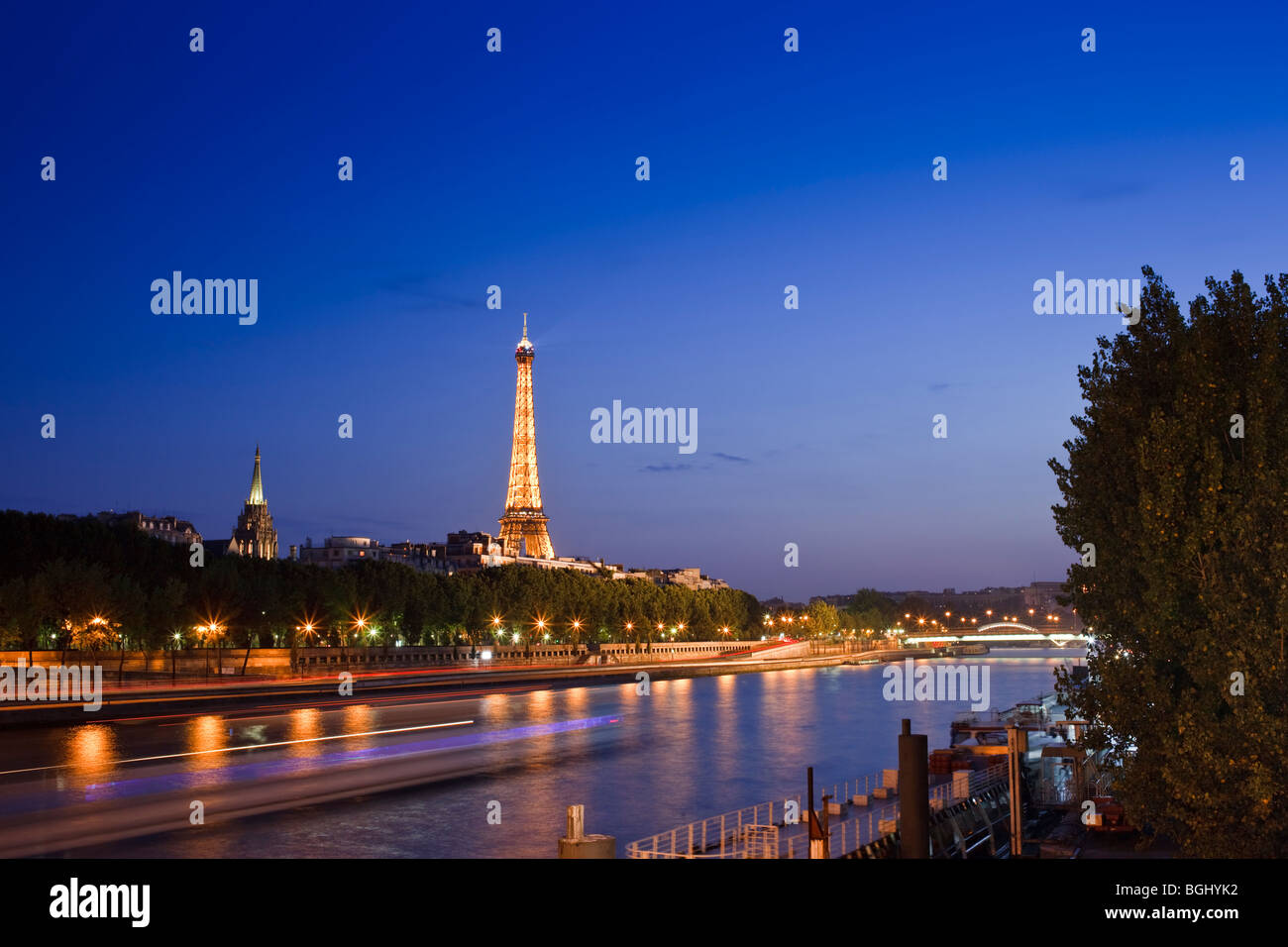 Pont De L'Alma, París, baleado en la noche del 19 de agosto de 2009 Foto de stock