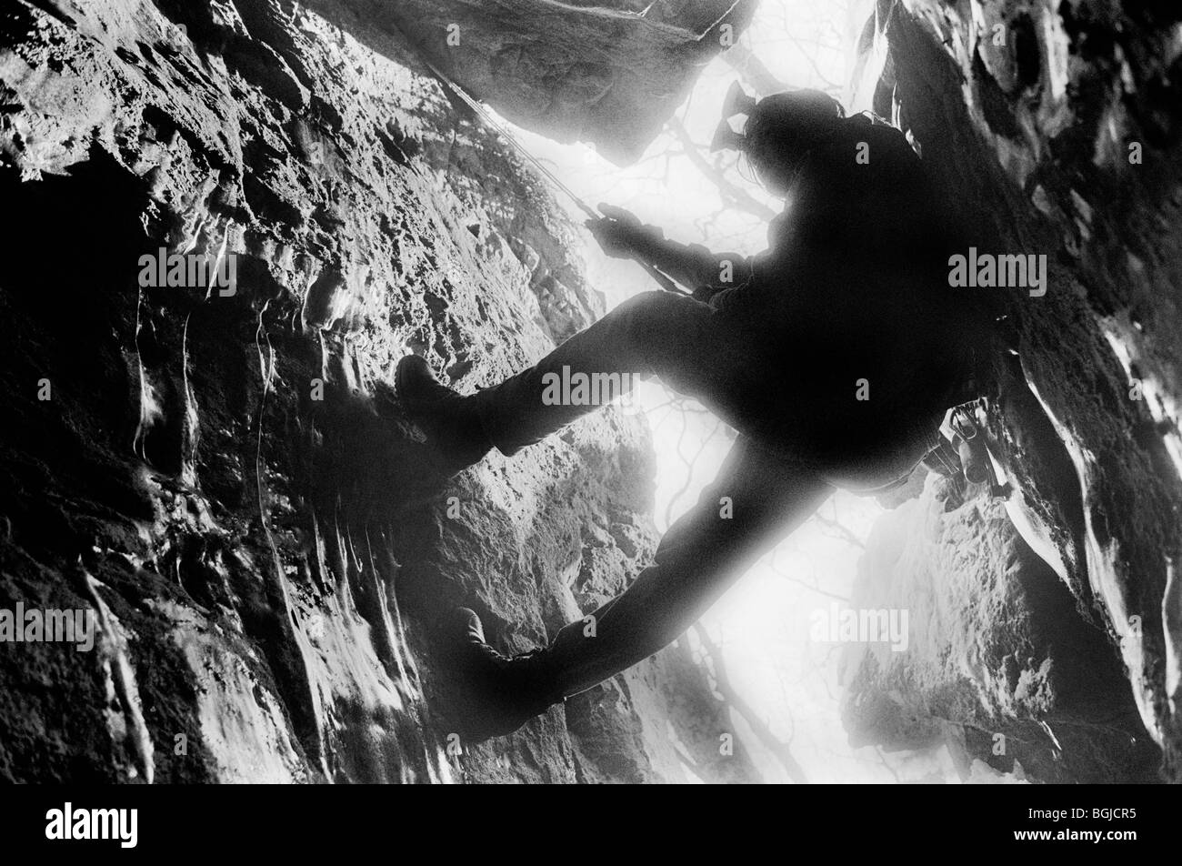 Cueva explorer. Suecia. Foto de stock