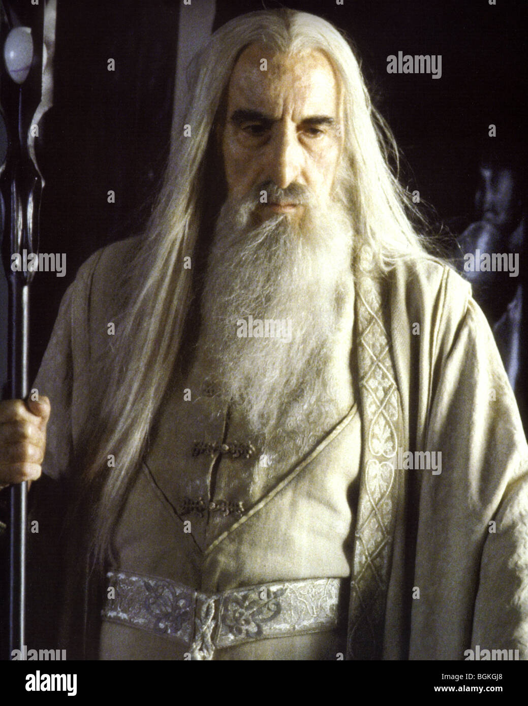 El señor de los Anillos: Las dos torres - 2002 Entretenimiento/Línea nueva  película con Christopher Lee como Saruman el blanco Fotografía de stock -  Alamy