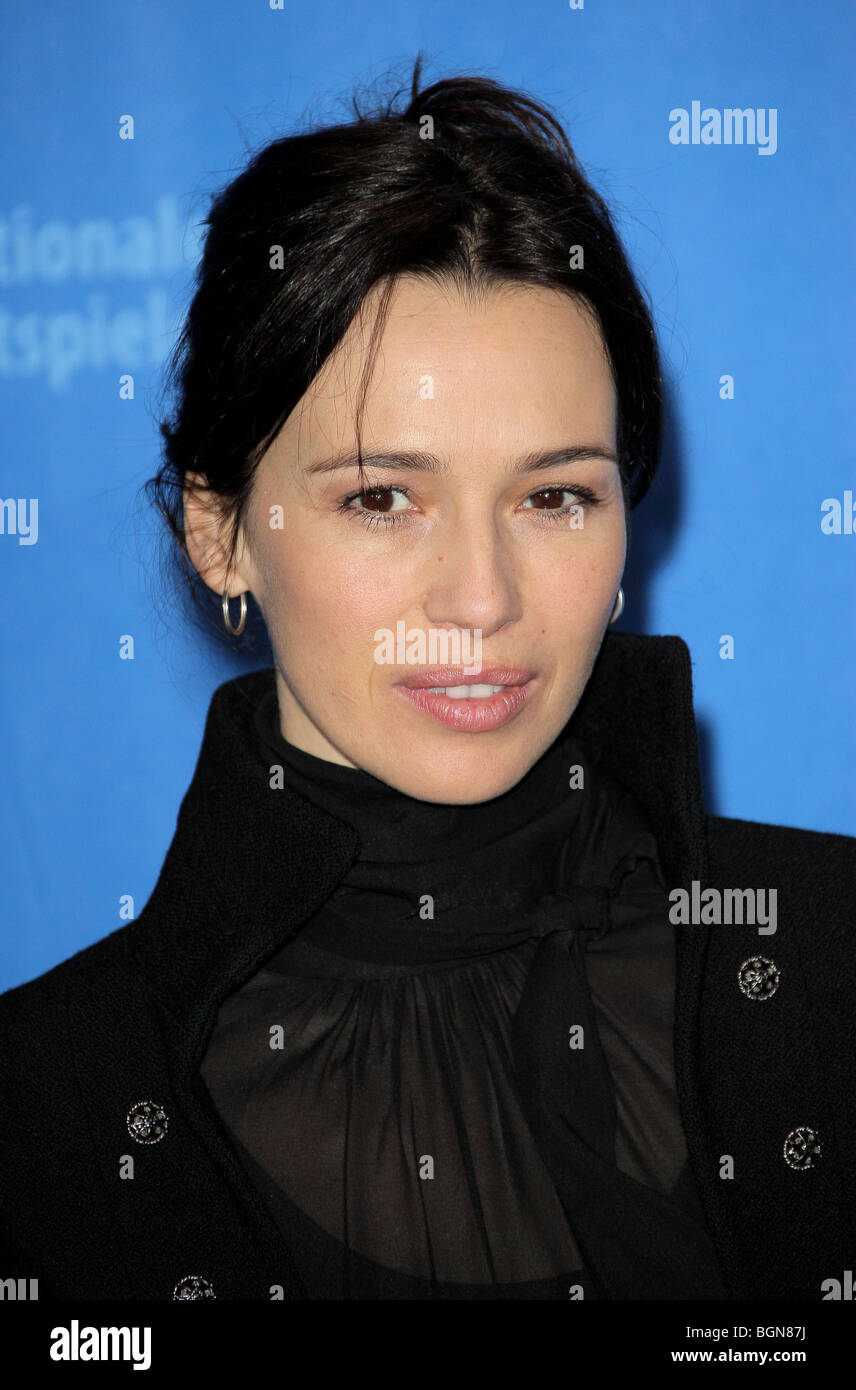 Ariadna gil actriz fotografías e imágenes de alta resolución - Alamy