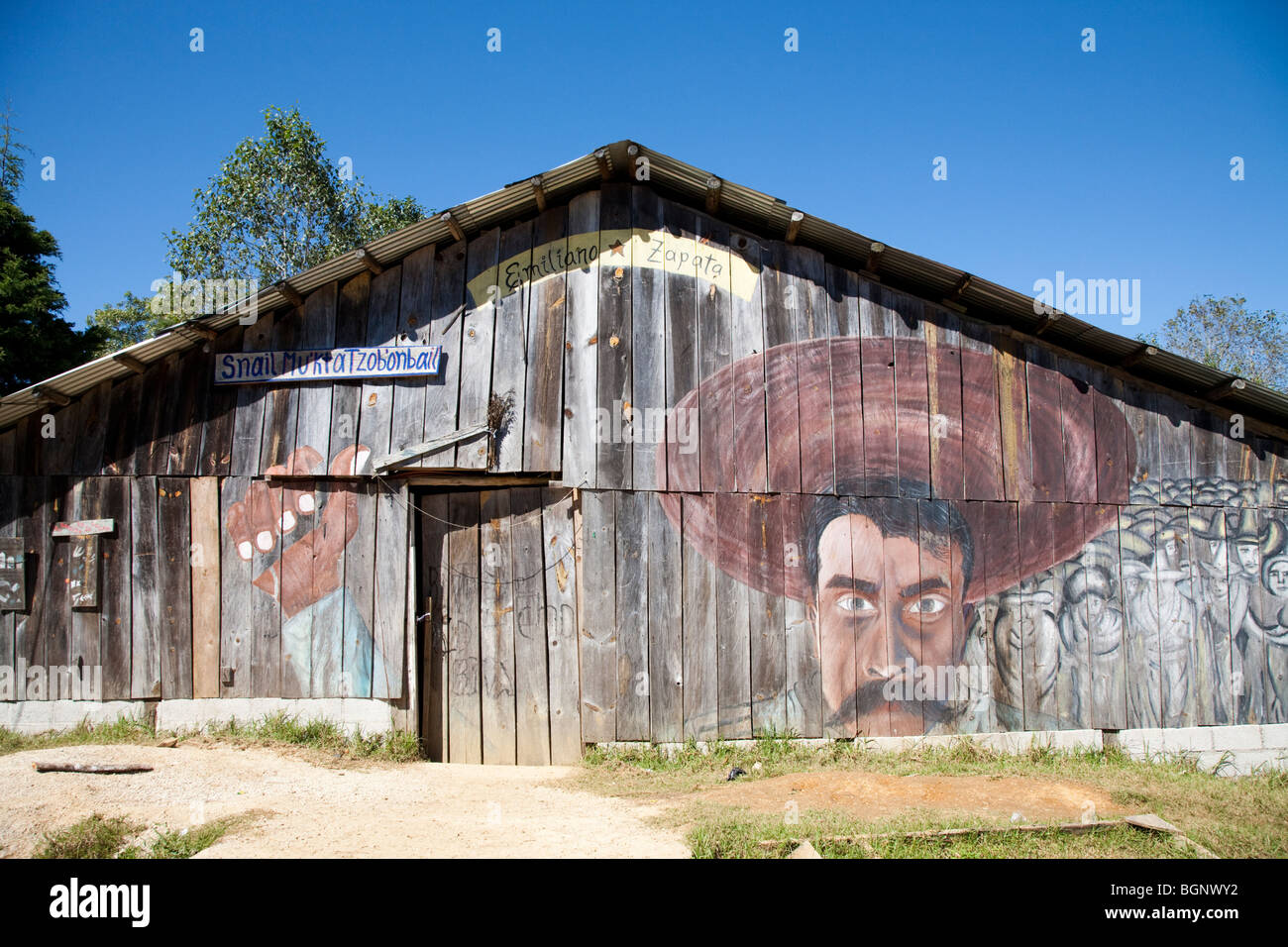 Zapatista zapata mural mexico fotografías e imágenes de alta resolución -  Alamy