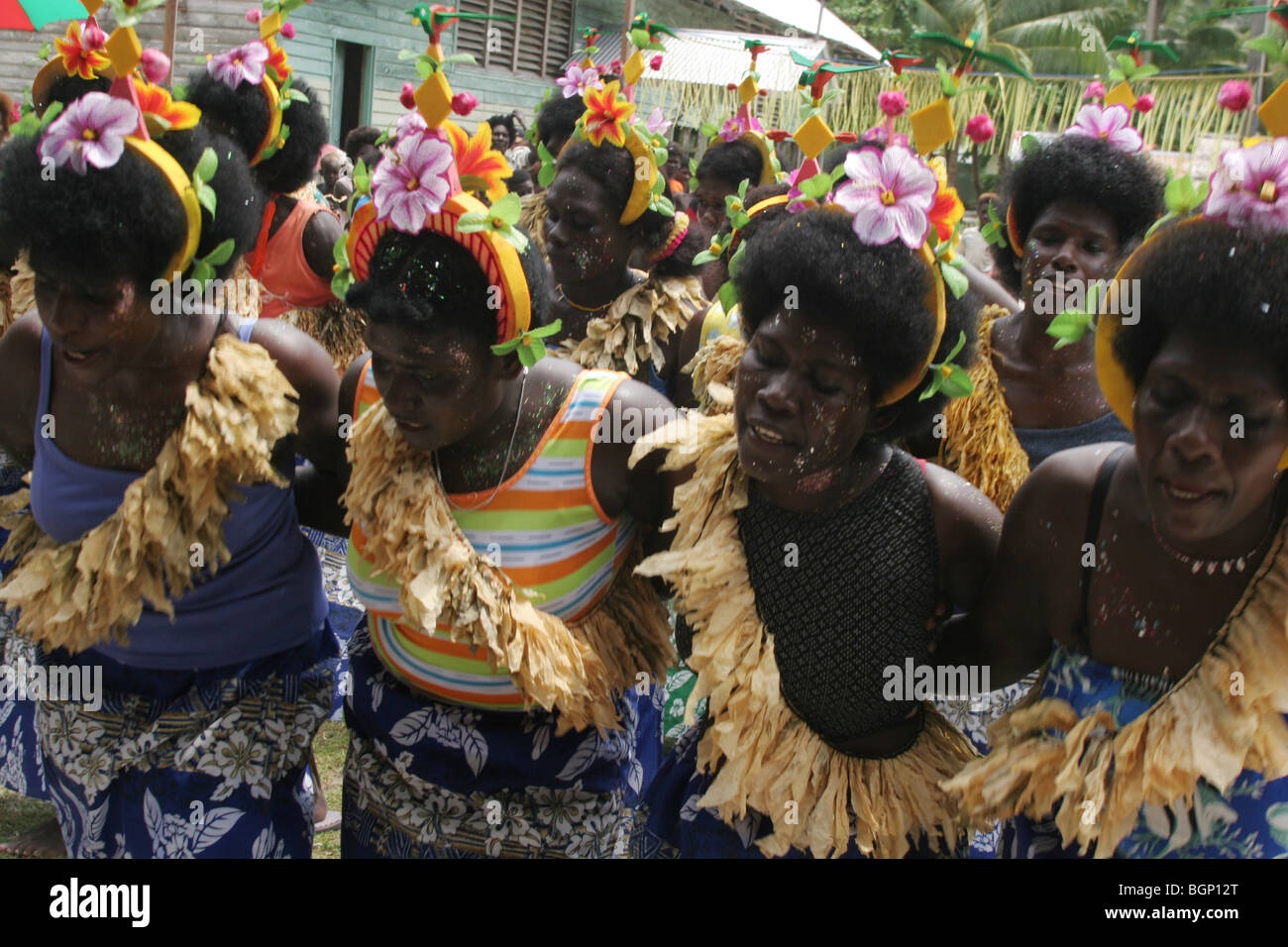 Cierre 'escuela' fiestas y la vida en la isla, han Carterets atolón, Papua Nueva Guinea, el lunes, 11 de diciembre de 2006. Foto de stock