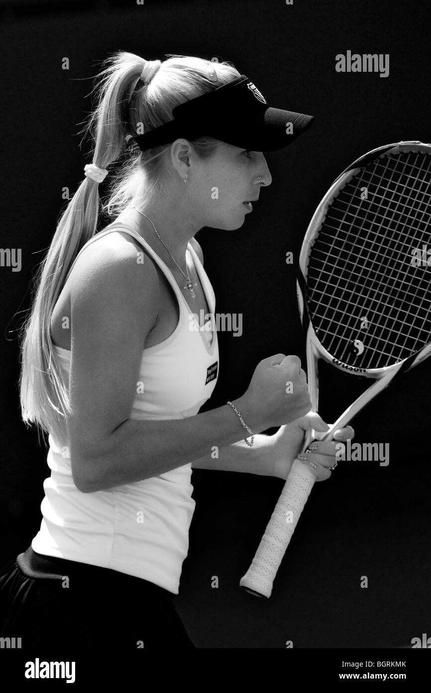 Alona Bondarenko juega en 2009 Indian Wells BNP abierto. Foto de stock