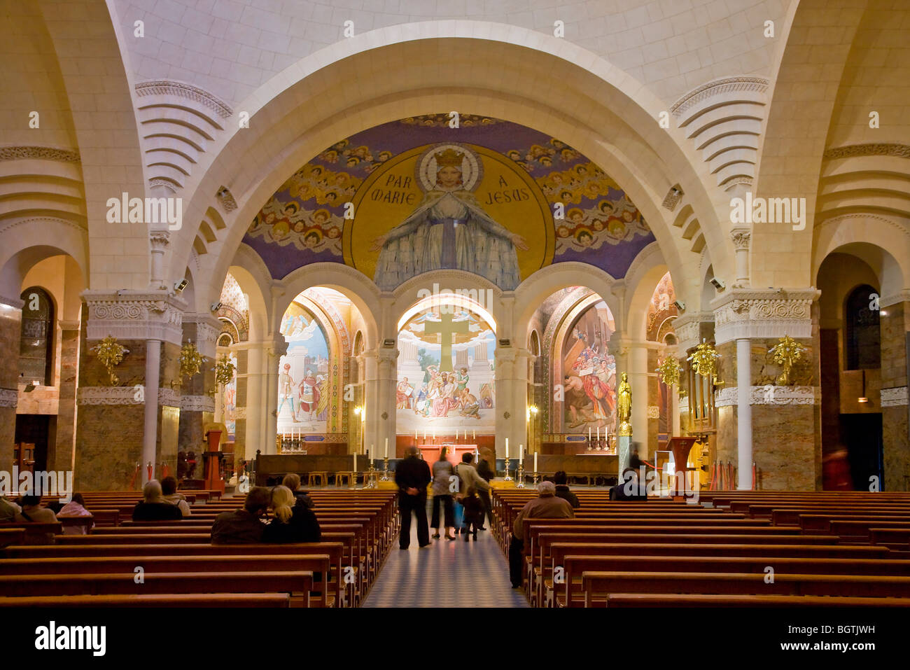 Basílica ROSAIRE, Lourdes Foto de stock