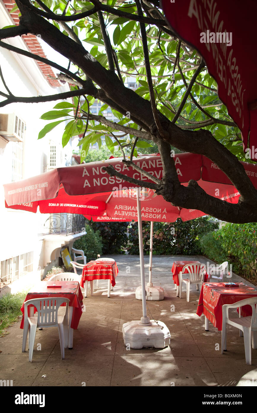 Restaurante con terraza en Maputo, Mozambique, en el África Oriental Foto de stock