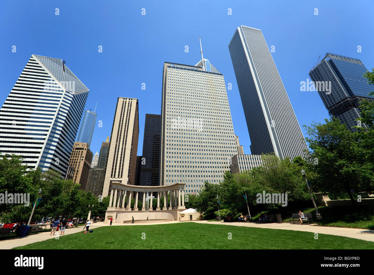 Monumento del Milenio en Wrigley Square, el parque Millennium, con
