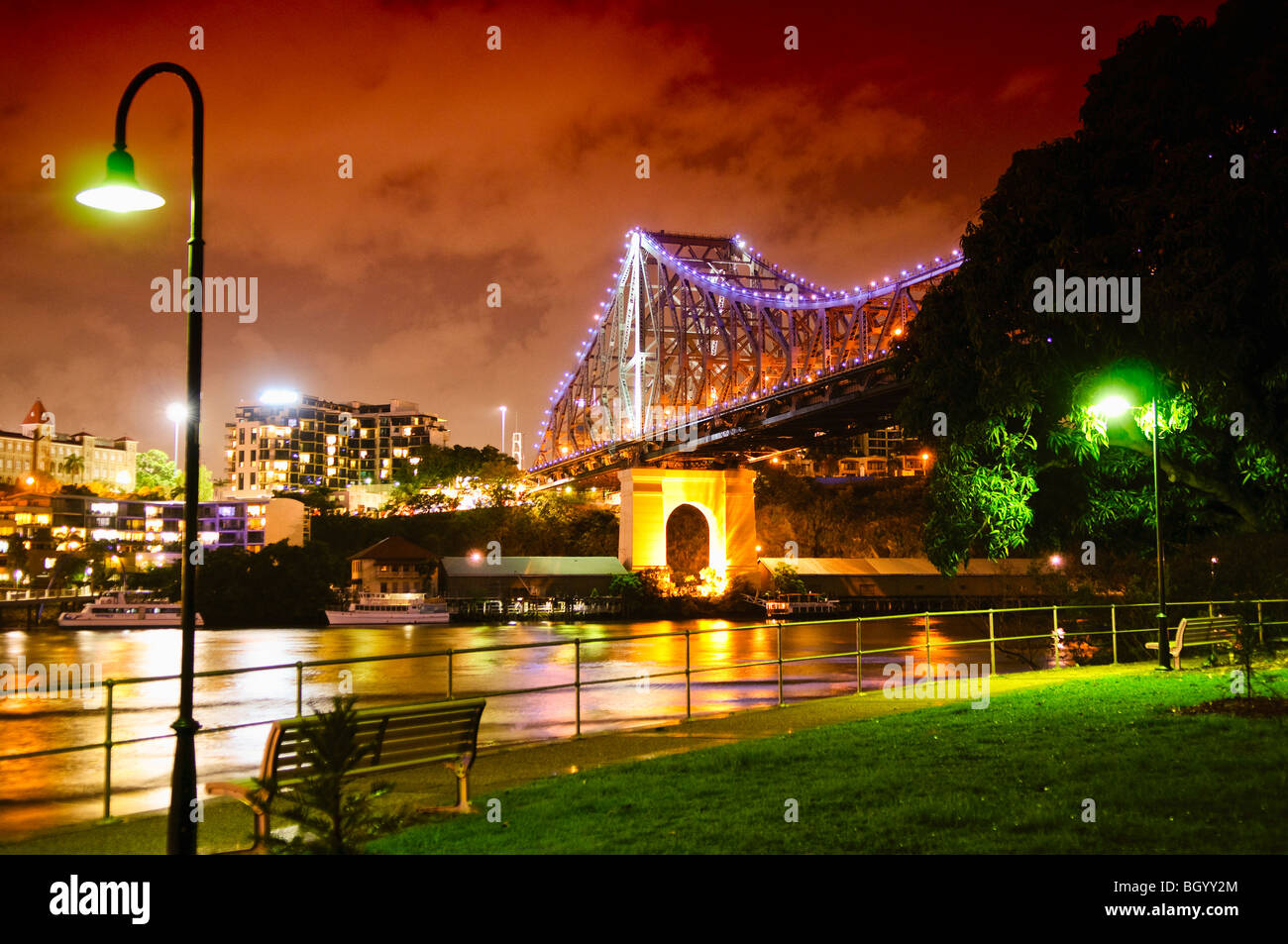 BRISBANE, Australia - Brisbane's Story Bridge de noche Foto de stock