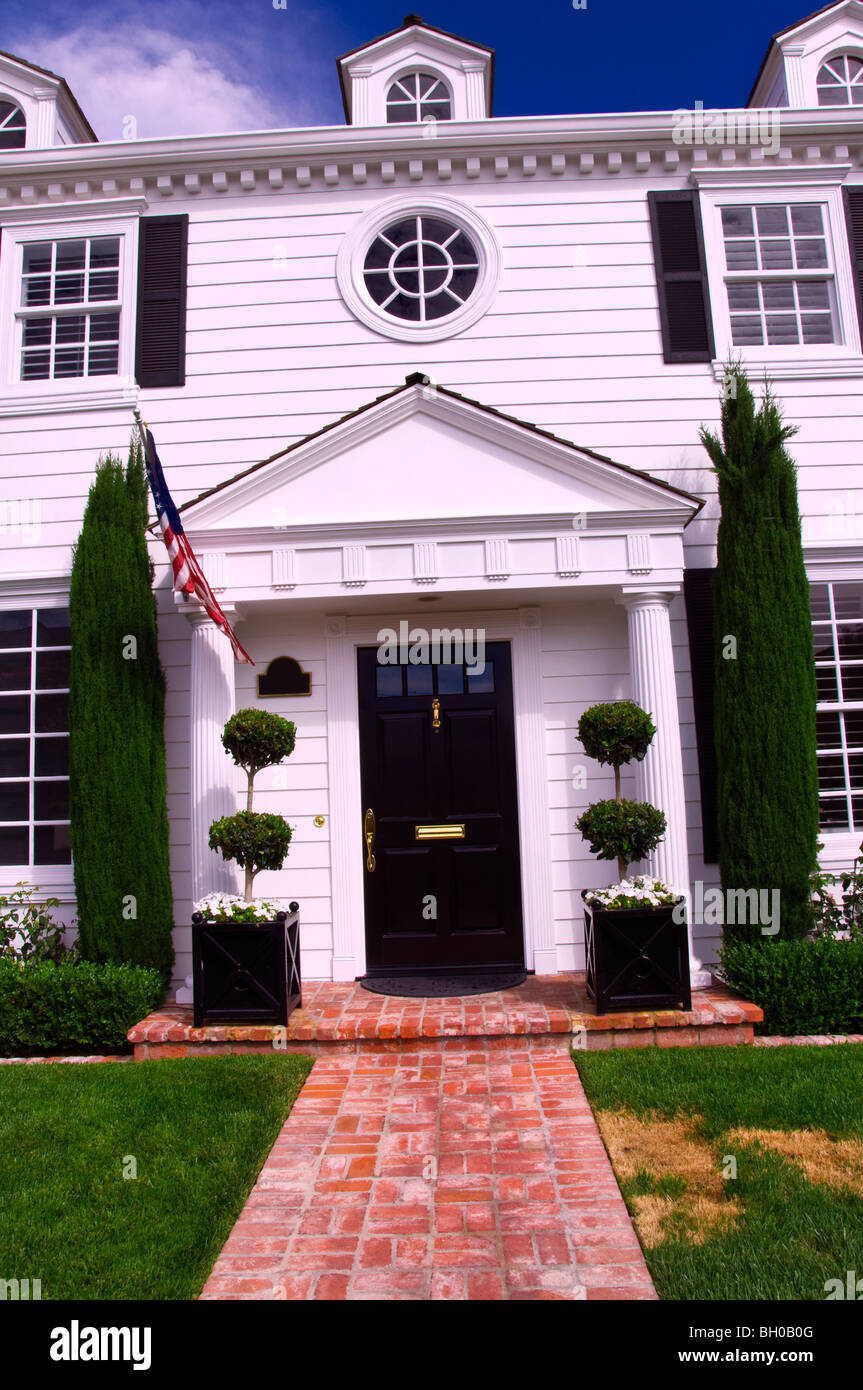 Casa de estilo Nueva Inglaterra, California, EE.UU. Foto de stock