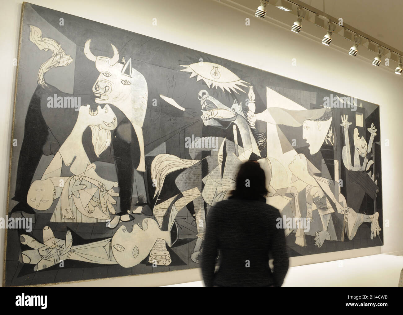 La Pintura De Pablo Picasso Guernica En El Centro De Arte Reina