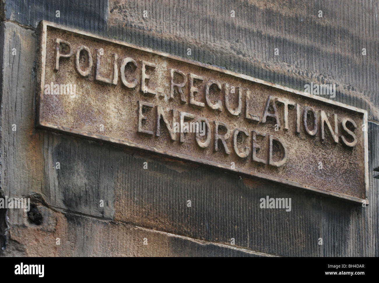 "Los reglamentos de policía desapariciones" Signo, Rose Street, Edimburgo, Escocia.22.08.06 Foto de stock