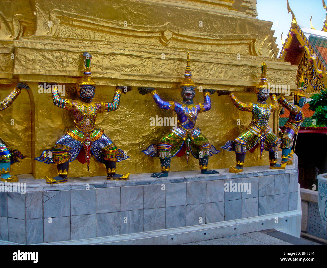 Bangkok, Tailandia, Palacio Real, Exterior, Templo Wat, Detalle arquitectónico Foto de stock