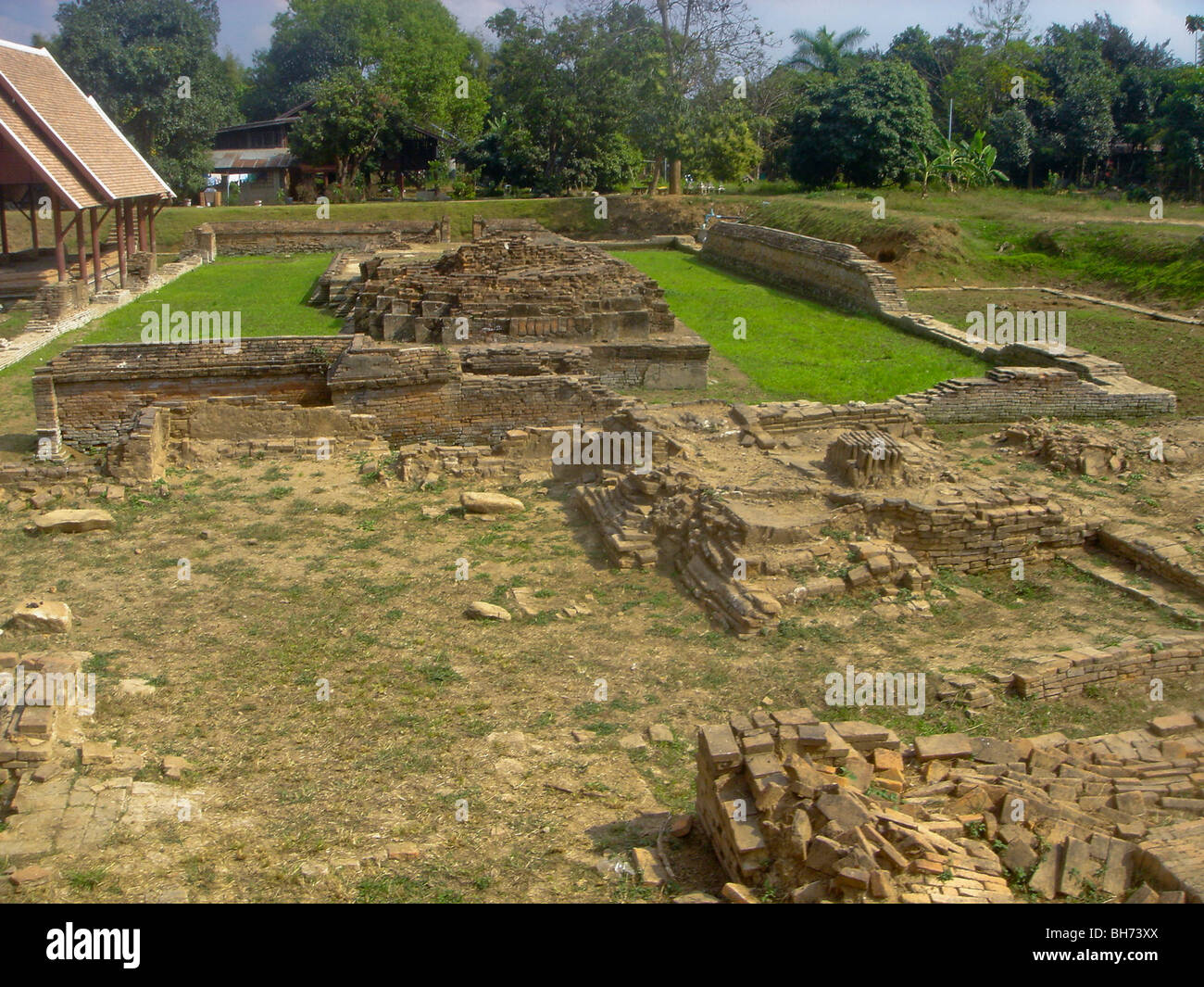 Tailandia, sitio arqueológico antiguo en las islas Foto de stock