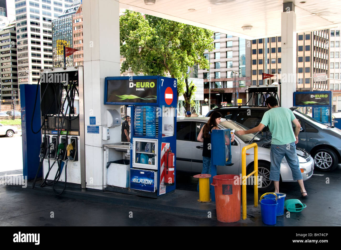 Argentina estación de llenado de gasolina gasolina bencina Foto de stock
