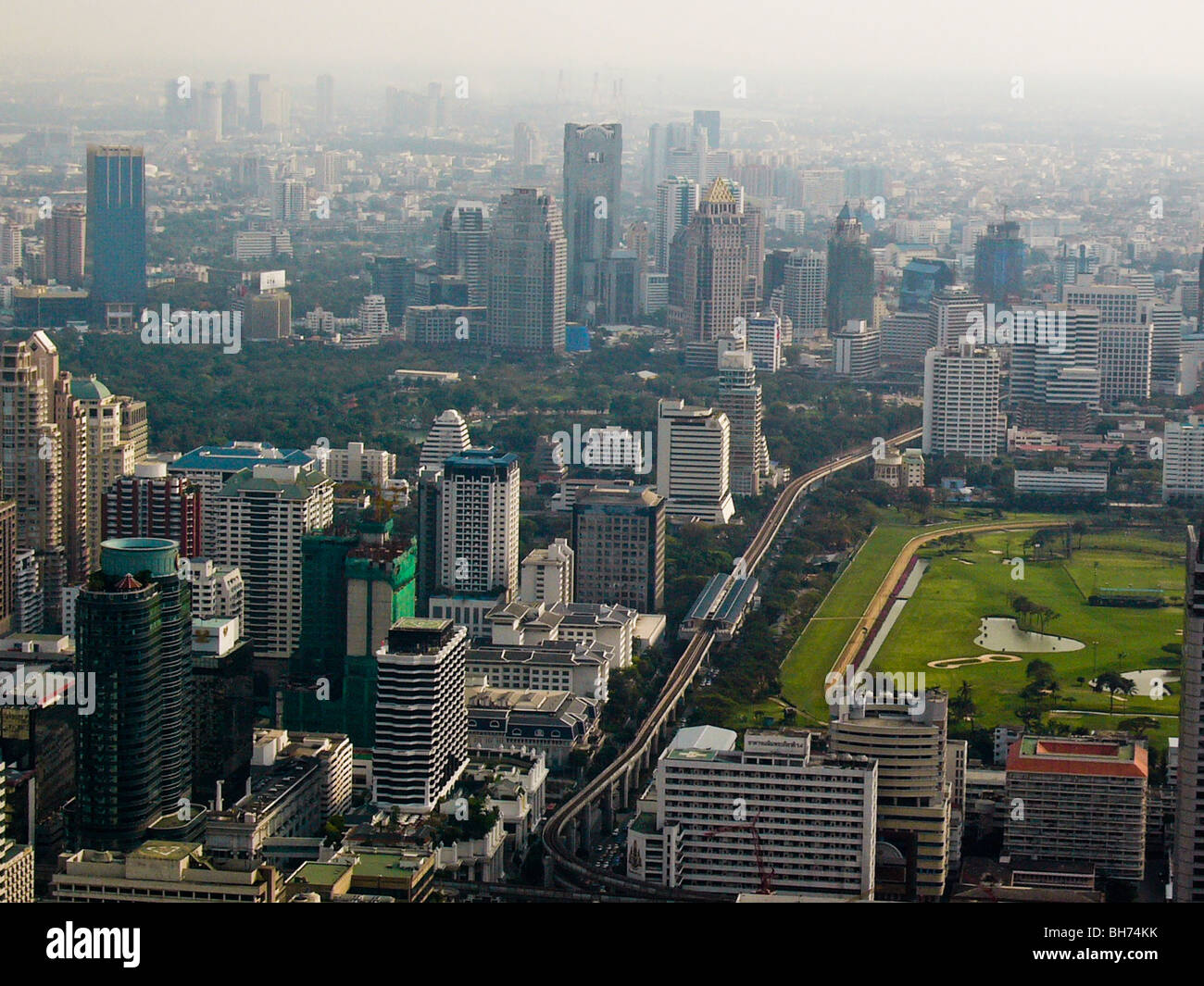 Bangkok, Tailandia, Vista general desde el rascacielos, Centro de la ciudad, paisaje urbano, Contaminación del aire Foto de stock