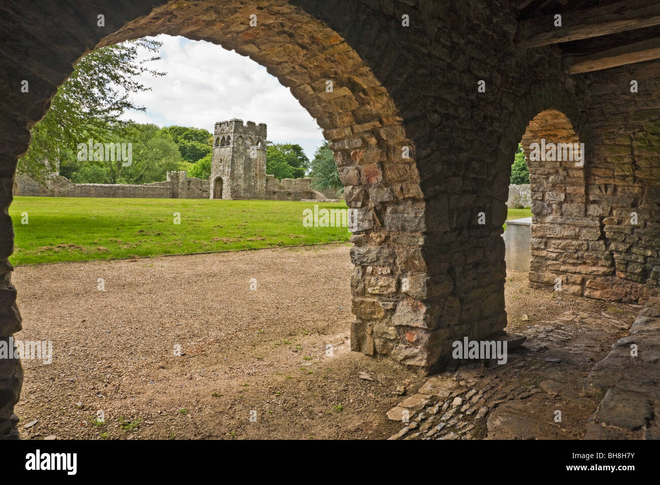 El antiguo palacio del obispo en el Lamphey, Pembrokeshire Foto de stock