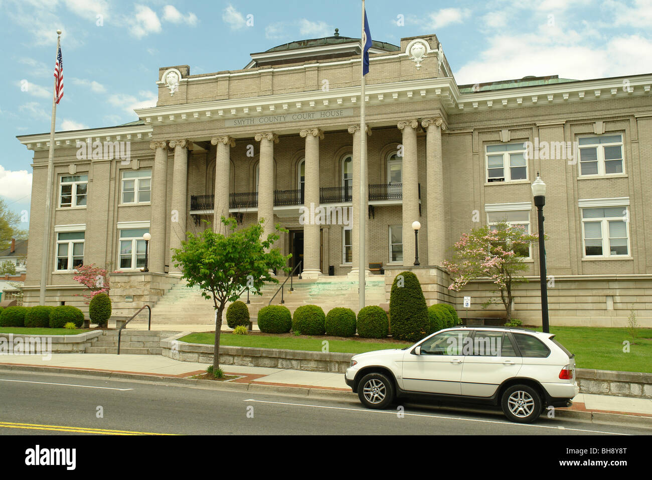 AJD64354, de Marion, Virginia, Virginia, en el centro de la ciudad, Smyth County Court House Foto de stock