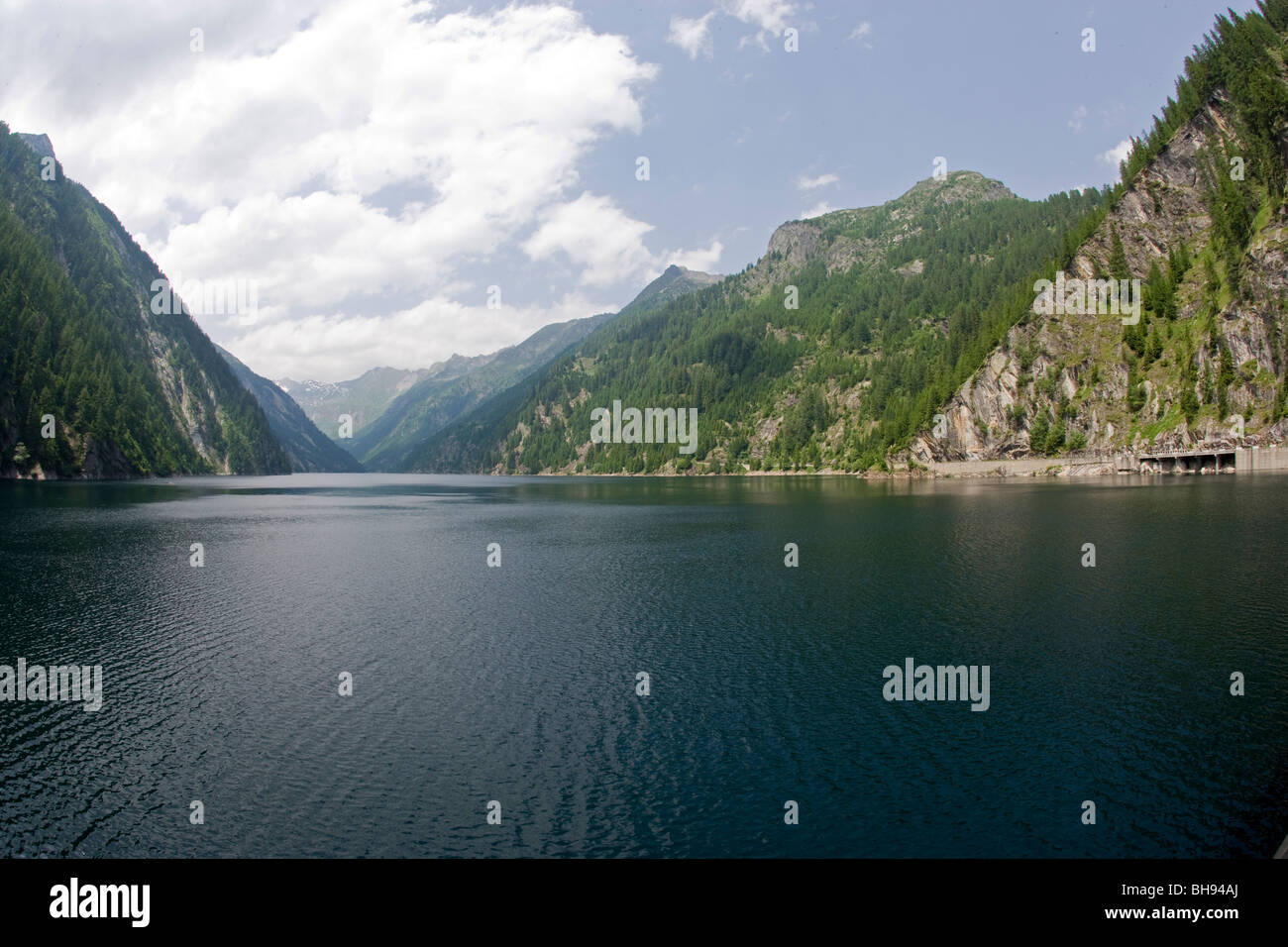 Lago, Valle Lavizzara Sambuco, Tesino, Suiza Foto de stock