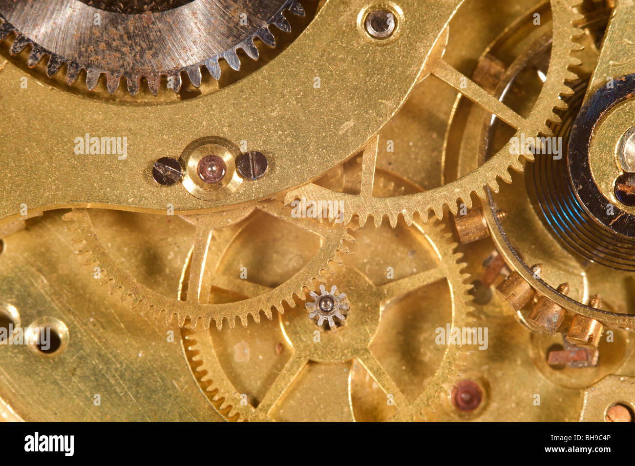 Primer Plano Macro Pic Engranajes Mecanismo Reloj Vintage: fotografía de  stock © feblacal #378133736