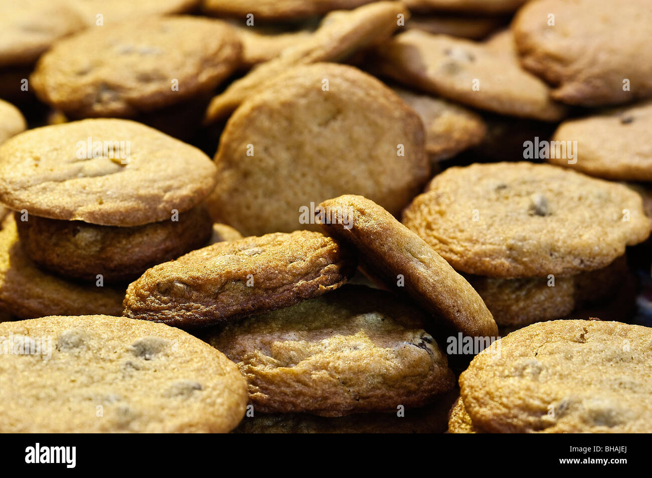 Las galletas con trocitos de chocolate. Foto de stock
