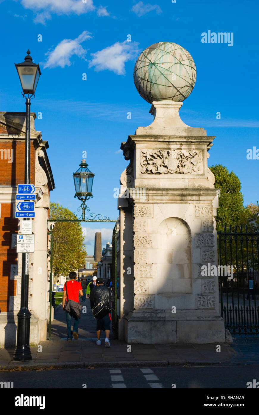 King William Walk gate a Royal Naval College de Greenwich al sureste de Londres Inglaterra Europa Foto de stock