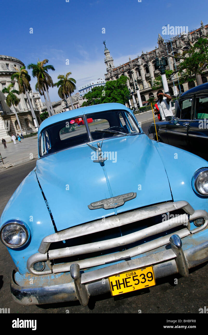 Chevy azul antiguo, Habana, Cuba Foto de stock