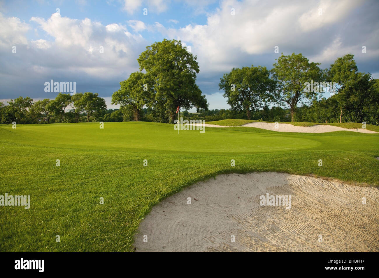 Campo de Golf de trampas de arena Foto de stock