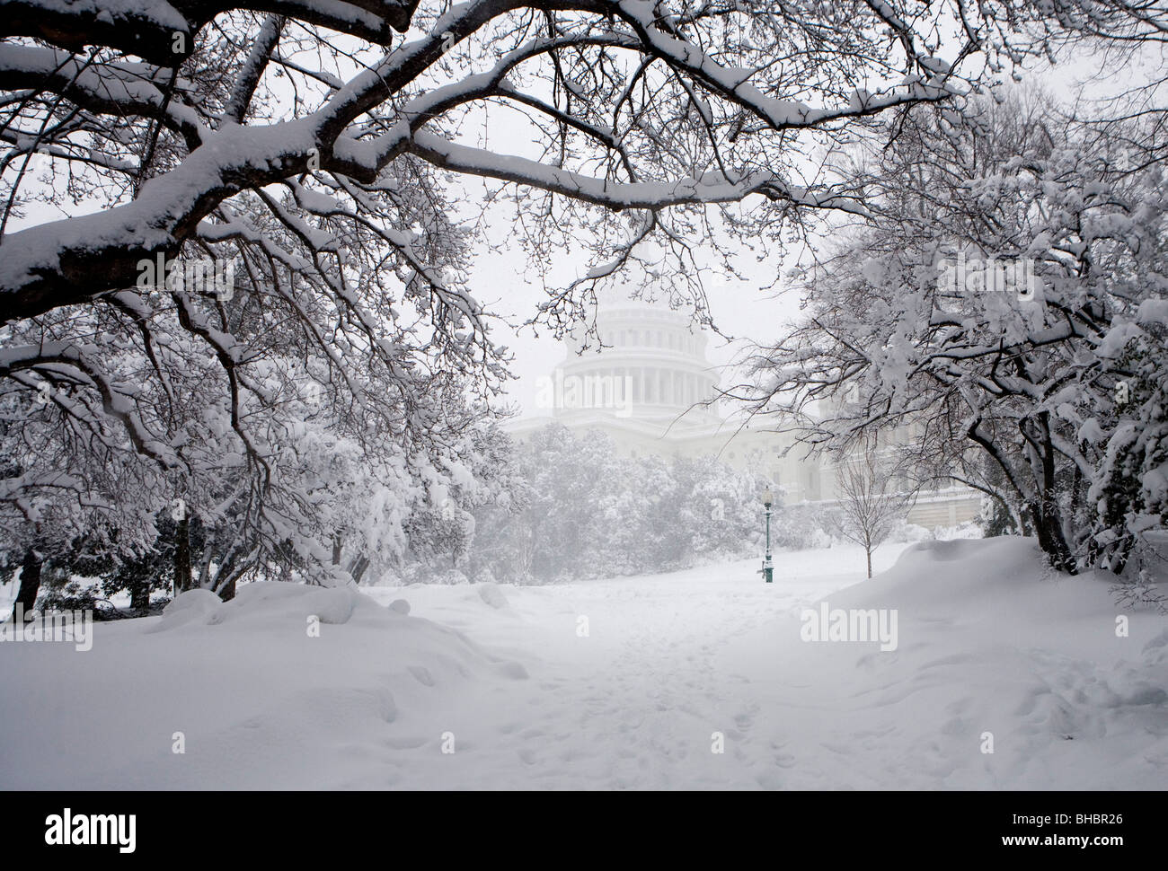 Escenas de nieve alrededor del edificio del Capitolio de los Estados Unidos Foto de stock