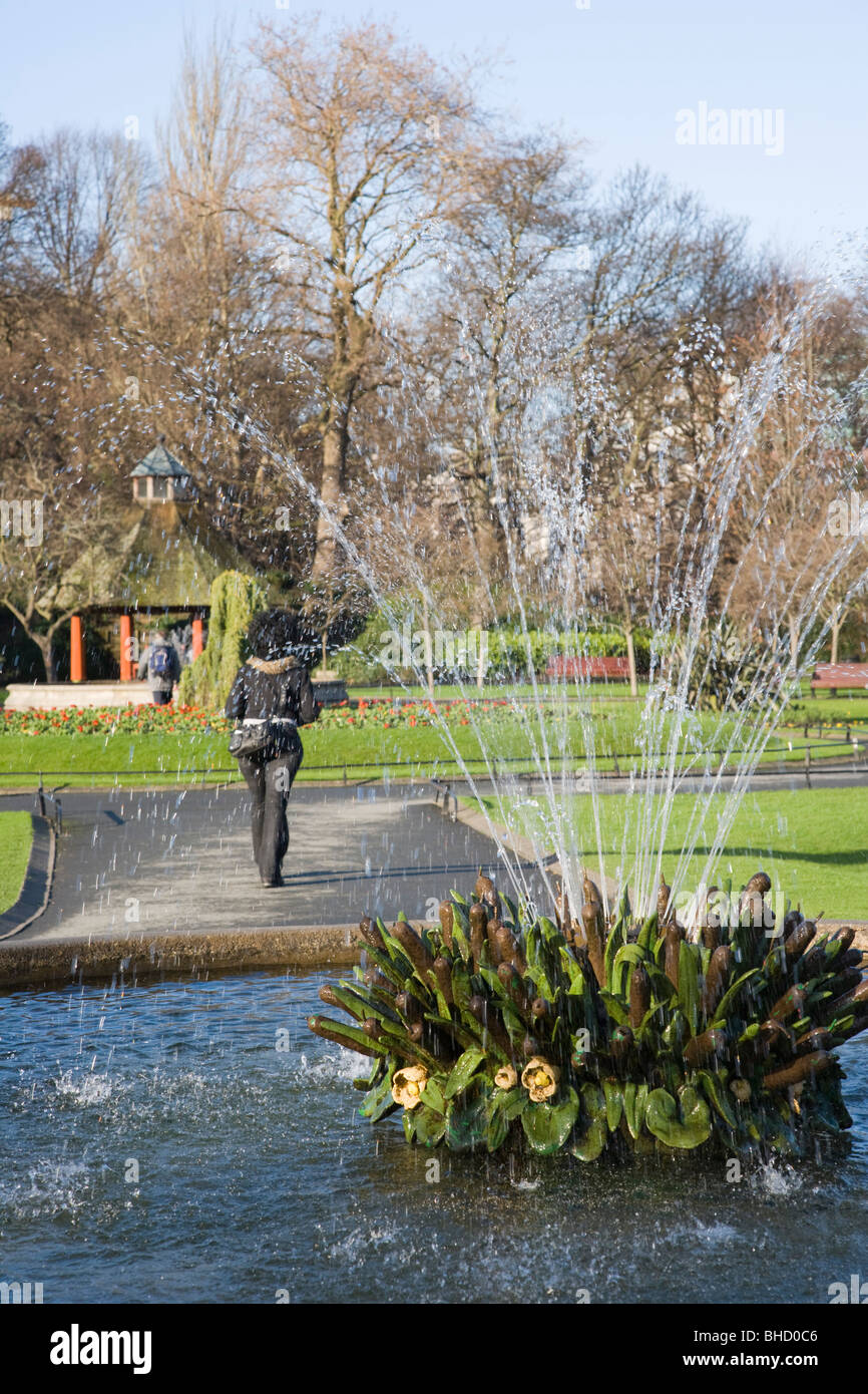 La fuente y quiosco. St Stephen's Green. Dublín. Irlanda. Foto de stock