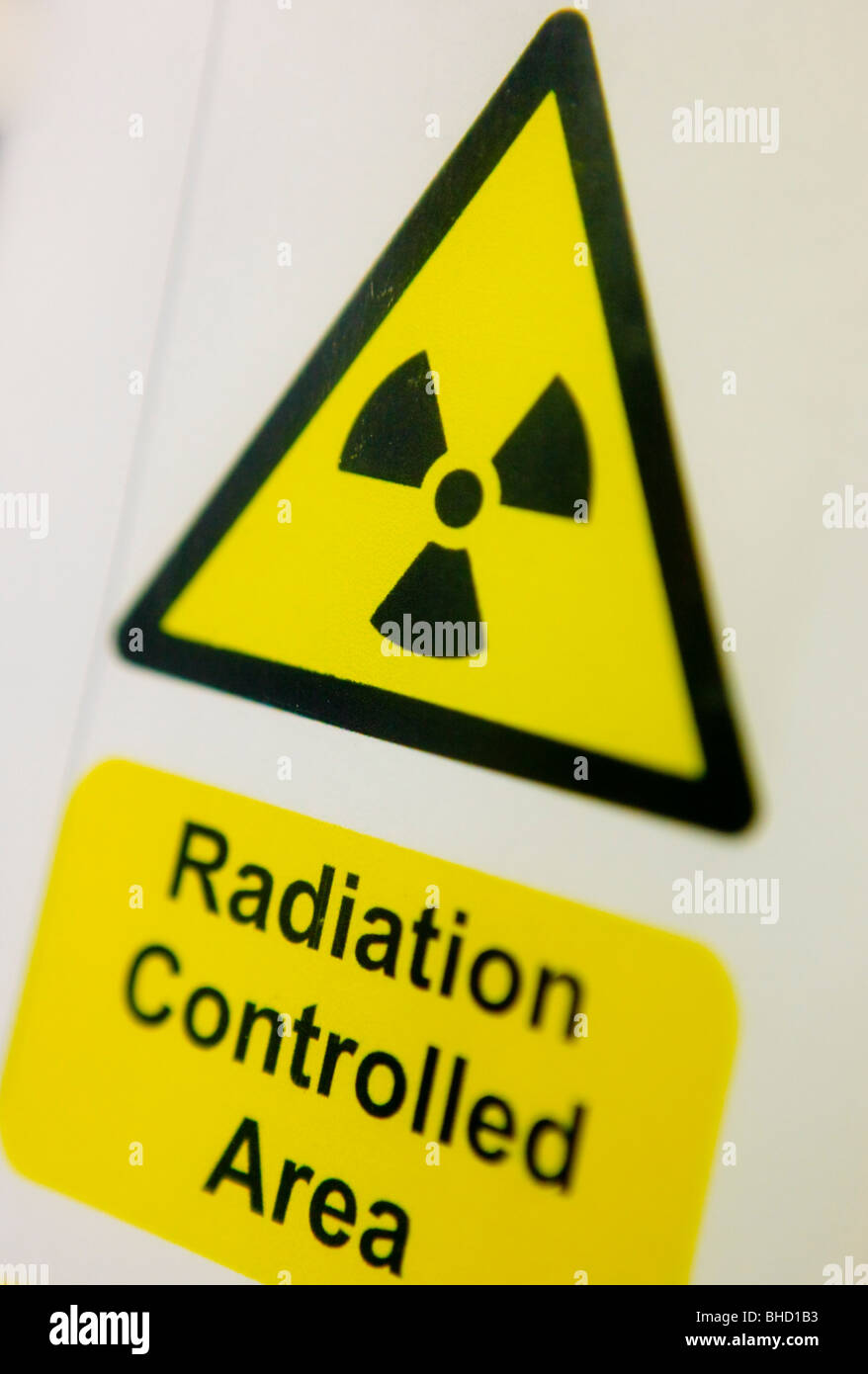 Zona controlada de radiación firmar en un hospital del NHS en Stafford. Foto de stock