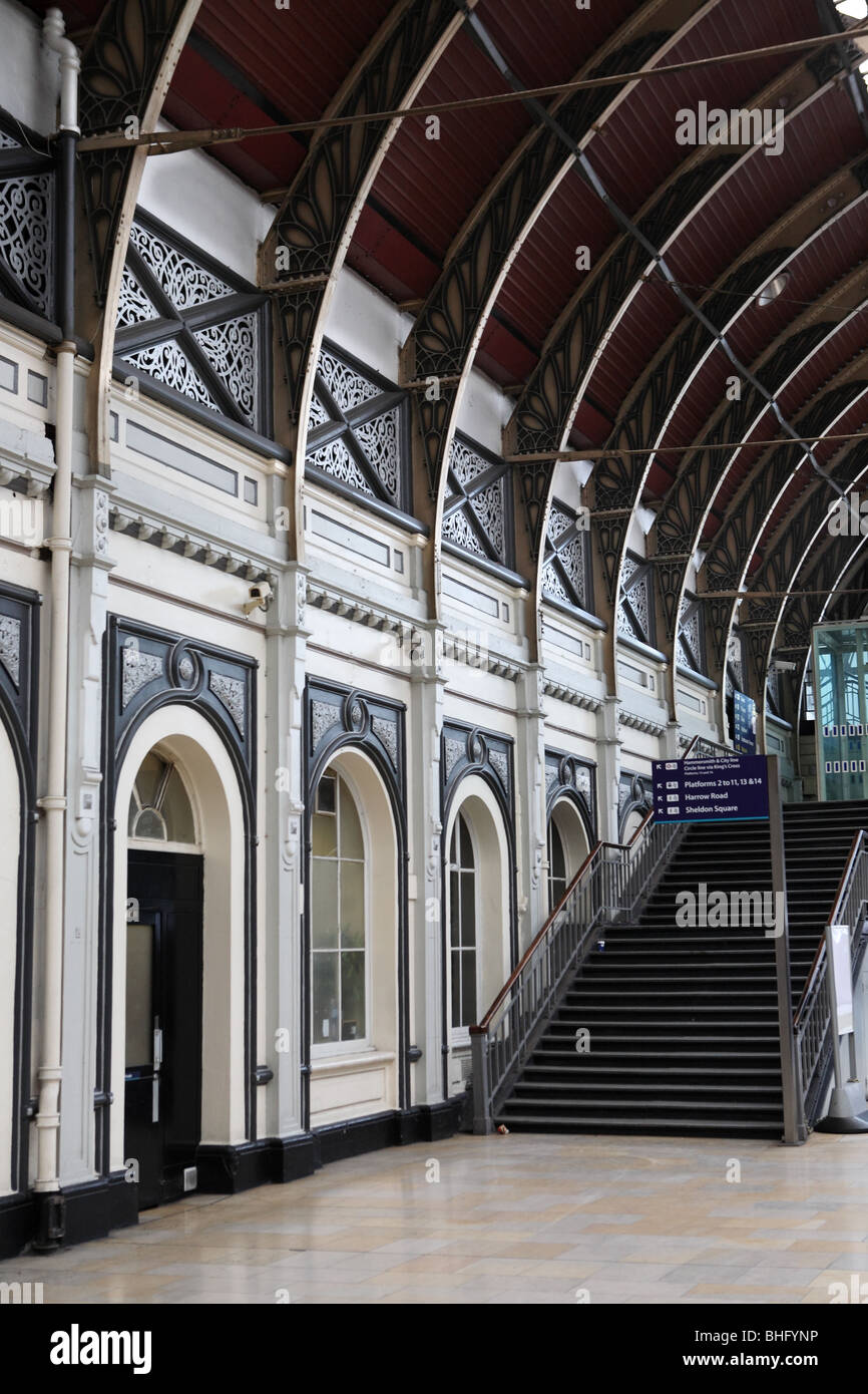 Detalle arquitectónico de la estación de Paddington, en Londres, Inglaterra Foto de stock