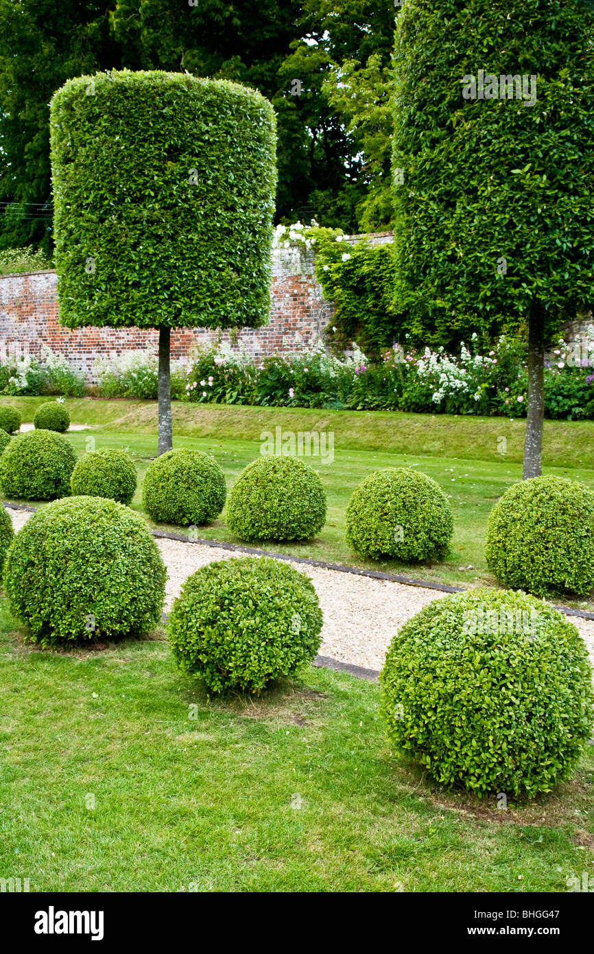 Arbustos redondos fotografías e imágenes de alta resolución Alamy