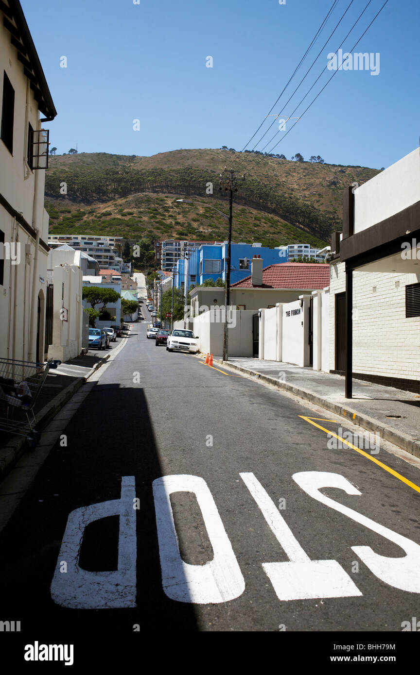 Una carretera, Ciudad del Cabo, Sudáfrica. Foto de stock