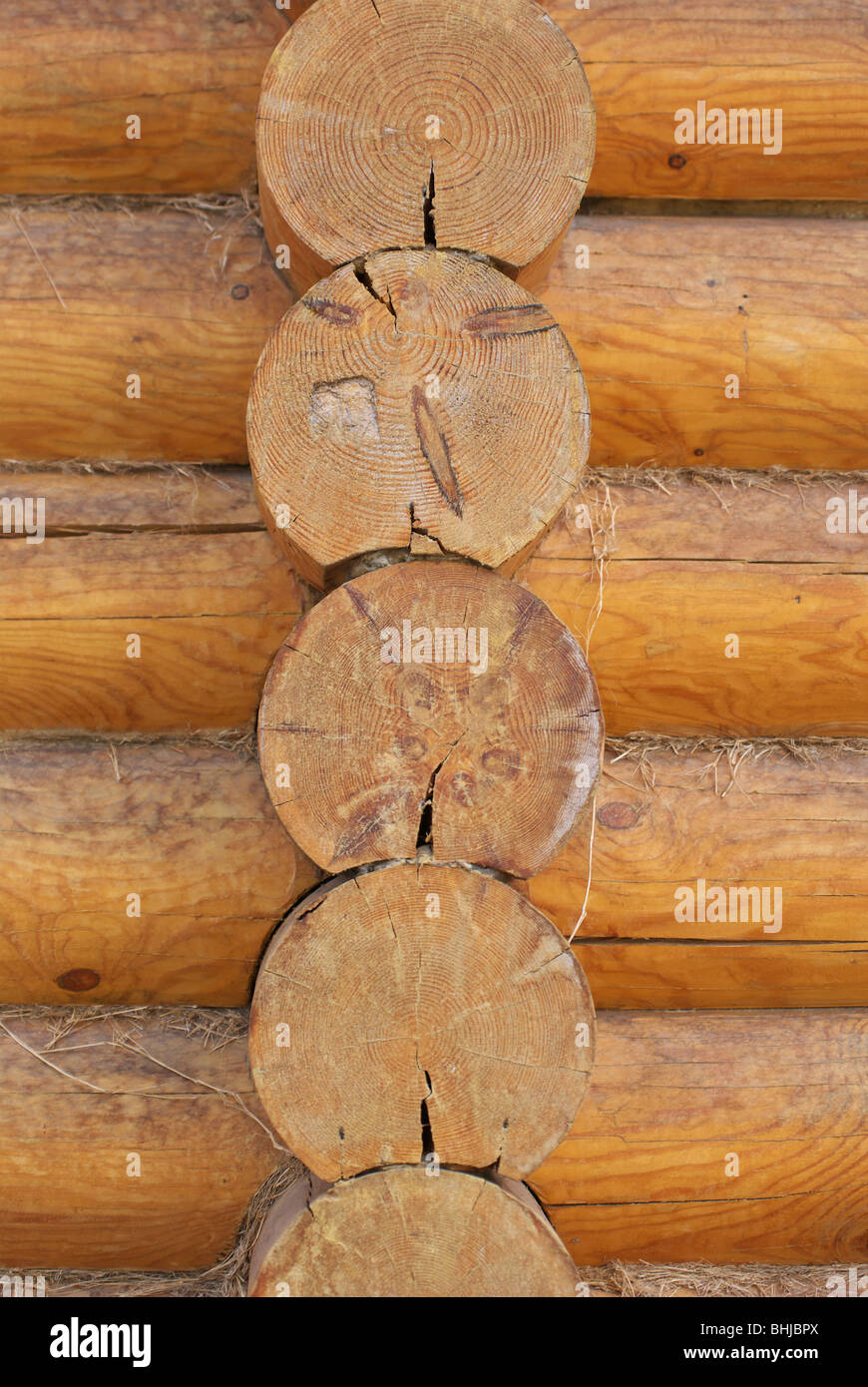 Detalle de la casa de madera, construir una casa sin clavos Fotografía de  stock - Alamy